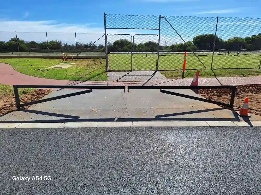 Chainmesh Fencing Perth – South Side Wire | South Side Wire | Fencing Contractors Perth Chainmesh fencing installation in Perth by South Side Wire fencing contractors